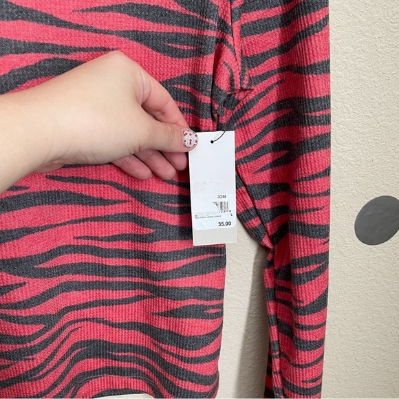bp. Waffle-knit Thermal Zebra Striped Long Sleeve Red Tango Top w/ Ruffled Cuffs - Picture 3 of 5